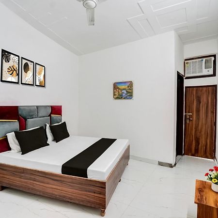 Super Hotel O Burari Yeni Delhi Dış mekan fotoğraf