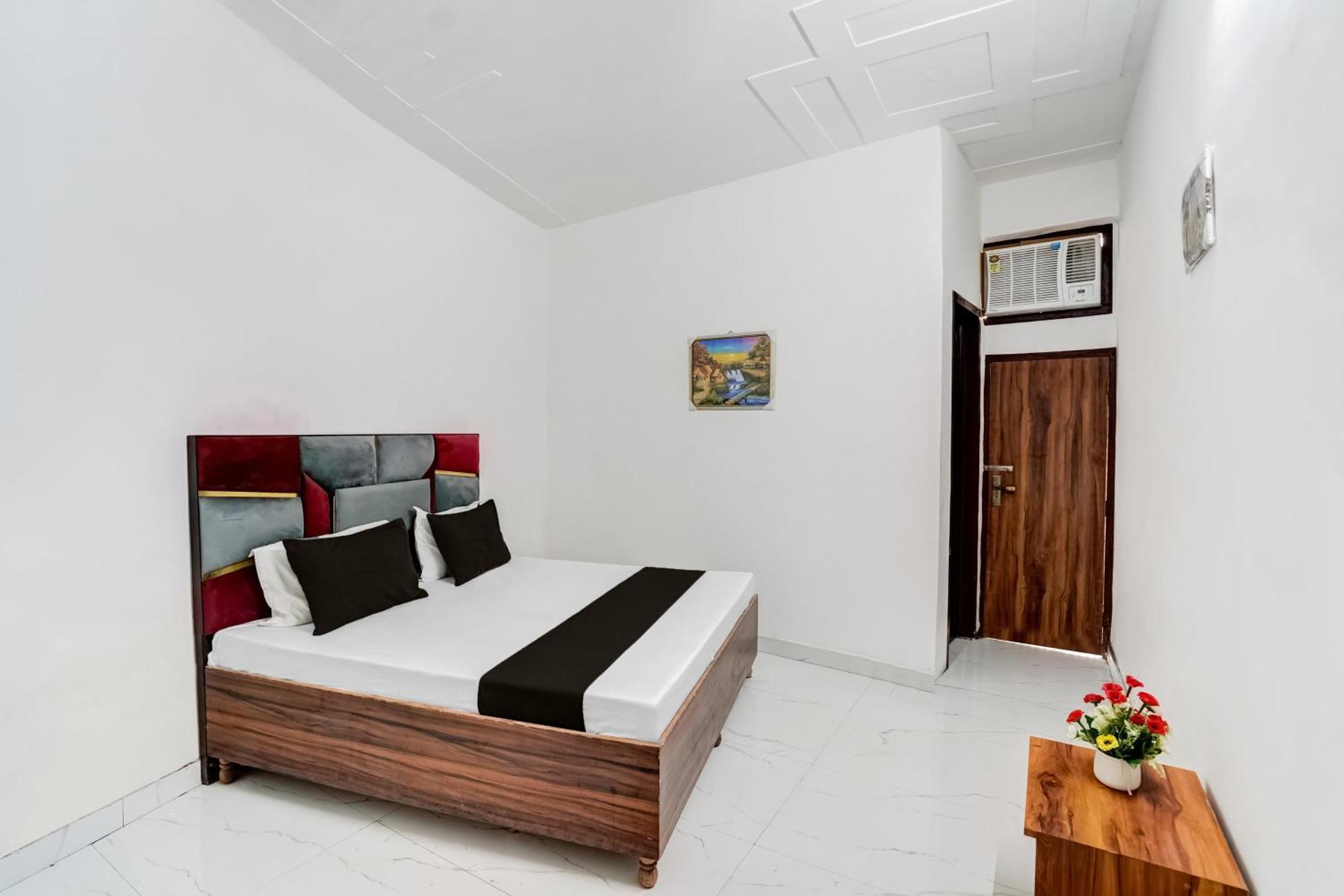 Super Hotel O Burari Yeni Delhi Dış mekan fotoğraf