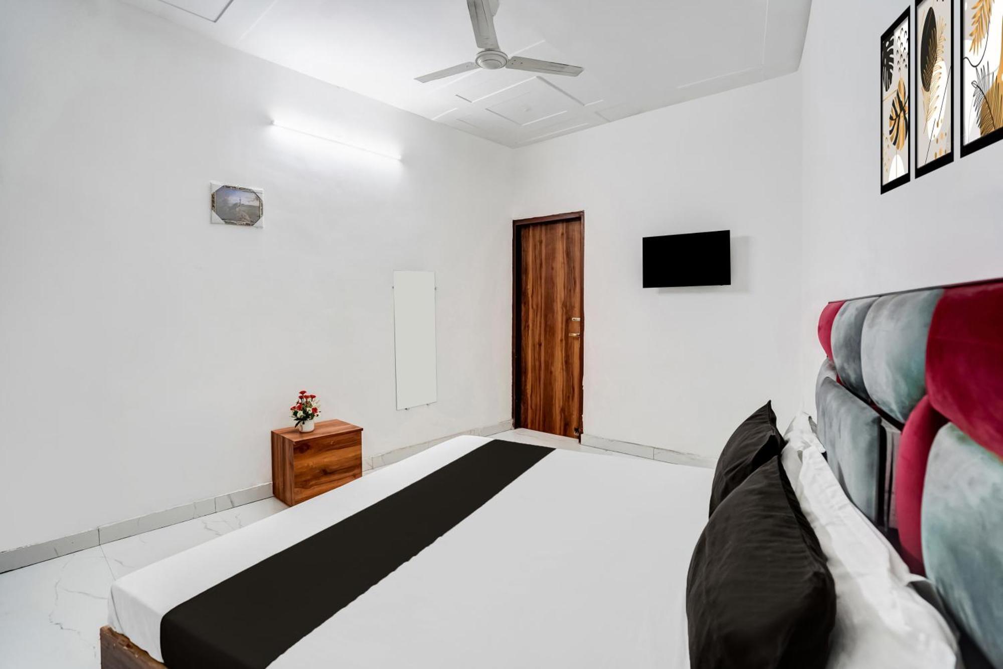Super Hotel O Burari Yeni Delhi Dış mekan fotoğraf