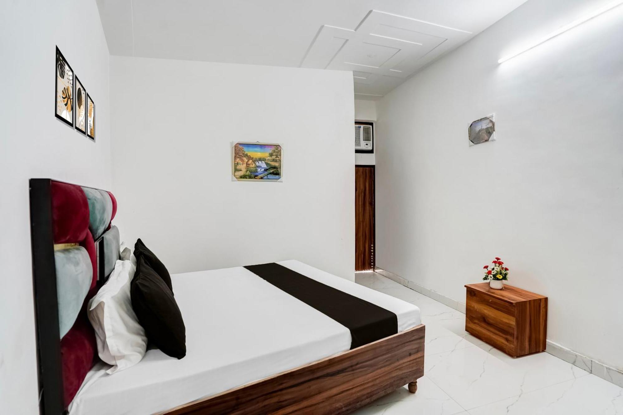 Super Hotel O Burari Yeni Delhi Dış mekan fotoğraf